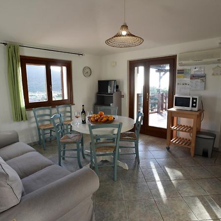 Casa Nel Vigneto Con Vista Mare Apartment Magomadas Ngoại thất bức ảnh